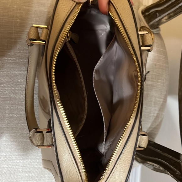 Michael Kors Purse Never Used - Picture 4 of 5